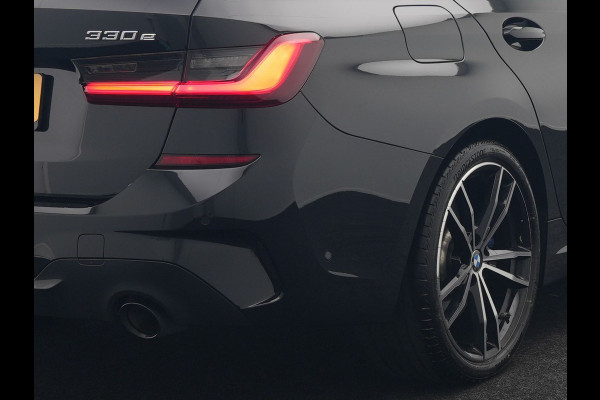 BMW 3 Serie Touring 330e M Sport Plug In Hybrid 293pk Dealer O.H. PHEV | Trekhaak Af Fabriek | Sfeerverlichting | Alcantara Sporstoelen Verwarmd | Apple Carplay | Navigatie | Virtual | Cruise Control | DAB |