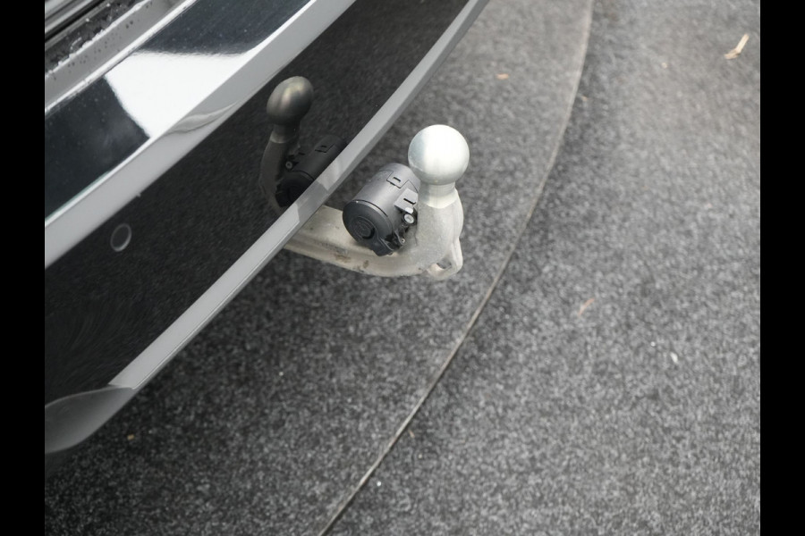 BMW 3 Serie Touring 330e M Sport Plug In Hybrid 293pk Dealer O.H. PHEV | Trekhaak Af Fabriek | Sfeerverlichting | Alcantara Sporstoelen Verwarmd | Apple Carplay | Navigatie | Virtual | Cruise Control | DAB |