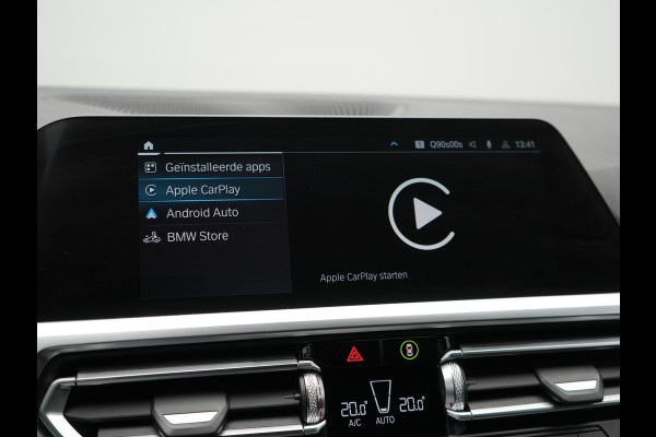 BMW 3 Serie Touring 330e M Sport Plug In Hybrid 293pk Dealer O.H. PHEV | Trekhaak Af Fabriek | Sfeerverlichting | Alcantara Sporstoelen Verwarmd | Apple Carplay | Navigatie | Virtual | Cruise Control | DAB |