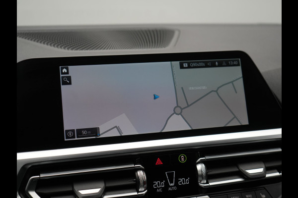 BMW 3 Serie Touring 330e M Sport Plug In Hybrid 293pk Dealer O.H. PHEV | Trekhaak Af Fabriek | Sfeerverlichting | Alcantara Sporstoelen Verwarmd | Apple Carplay | Navigatie | Virtual | Cruise Control | DAB |