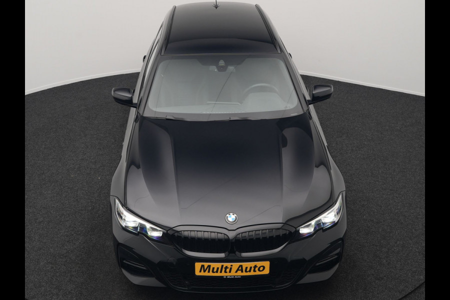 BMW 3 Serie Touring 330e M Sport Plug In Hybrid 293pk Dealer O.H. PHEV | Trekhaak Af Fabriek | Sfeerverlichting | Alcantara Sporstoelen Verwarmd | Apple Carplay | Navigatie | Virtual | Cruise Control | DAB |