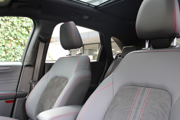 Ford Kuga 2.5 PHEV ST-Line X | Panoramadak | AGR | B&O | Head-up | Trekhaak | Actieweken 1 t/m 15 november!