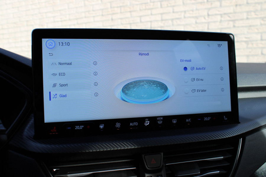 Ford Kuga 2.5 PHEV ST-Line X | Panoramadak | AGR | B&O | Head-up | Trekhaak | Actieweken 1 t/m 15 november!