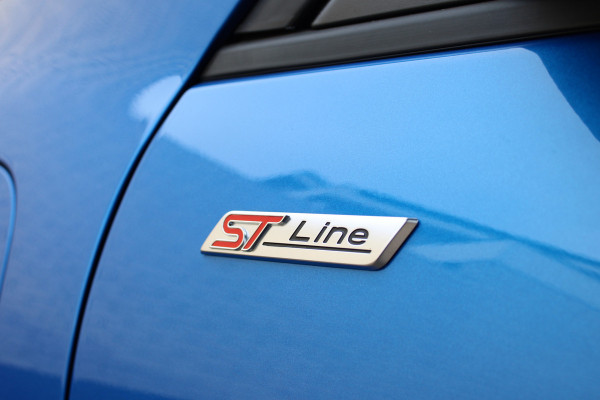 Ford Kuga 2.5 PHEV ST-Line X | Panoramadak | AGR | B&O | Head-up | Trekhaak | Actieweken 1 t/m 15 november!