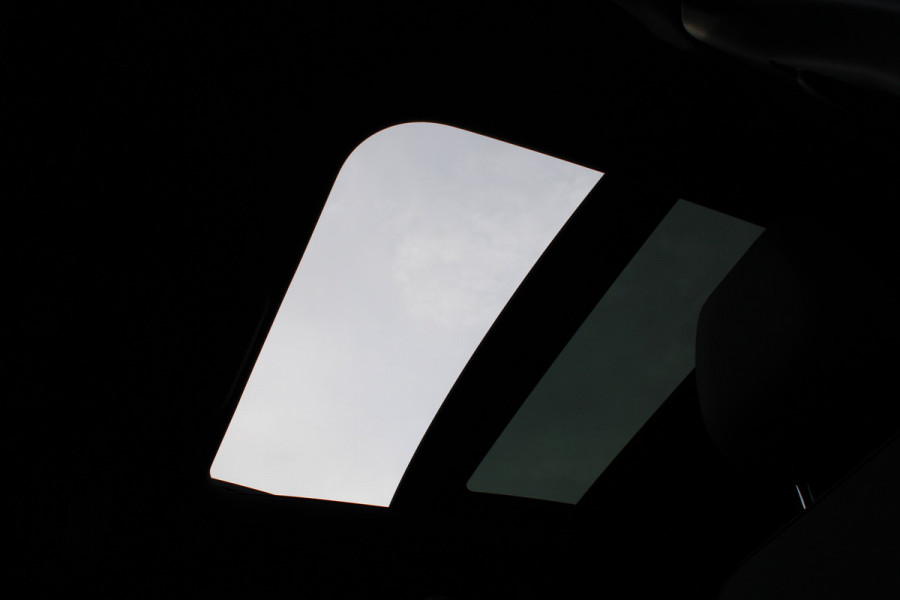 Ford Kuga 2.5 PHEV ST-Line X | Panoramadak | AGR | B&O | Head-up | Trekhaak | Actieweken 1 t/m 15 november!