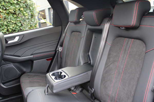 Ford Kuga 2.5 PHEV ST-Line X | Panoramadak | AGR | B&O | Head-up | Trekhaak | Actieweken 1 t/m 15 november!