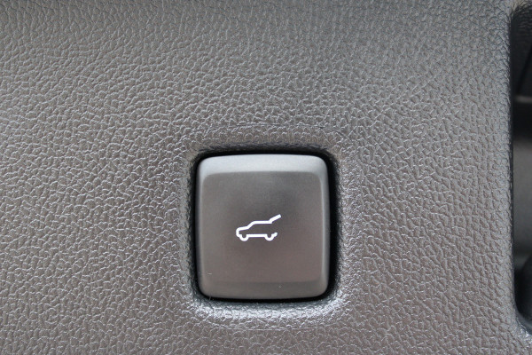 Ford Kuga 2.5 PHEV ST-Line X | Panoramadak | AGR | B&O | Head-up | Trekhaak | Actieweken 1 t/m 15 november!