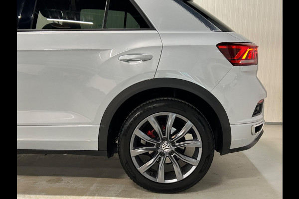 Volkswagen T-Roc 1.5 TSI | R-LINE | VIRTUAL DASH | PANO | SILVERWHITE
