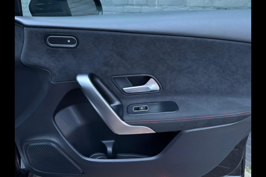 Mercedes-Benz A-Klasse 180 Business Solution AMG NAVI | CAMERA | CARPLAY | PDC | STOELVER | NWE APK