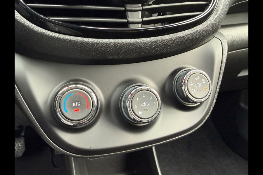 Opel KARL 1.0 Rocks Online Edition - Automaat - Navi - Airco - Parkeerhulp - Org.NL