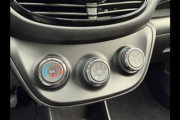 Opel KARL 1.0 Rocks Online Edition - Automaat - Navi - Airco - Parkeerhulp - Org.NL
