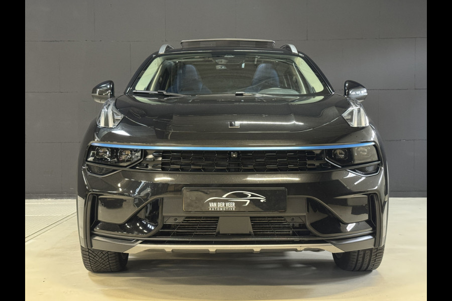 Lynk & Co 01 1.5 | Panoramadak | Adaptive cruise | Camera | Stoelverwarming | Carplay | Sfeerverlichting