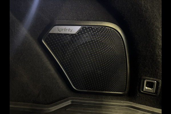 Lynk & Co 01 1.5 | Panoramadak | Adaptive cruise | Camera | Stoelverwarming | Carplay | Sfeerverlichting