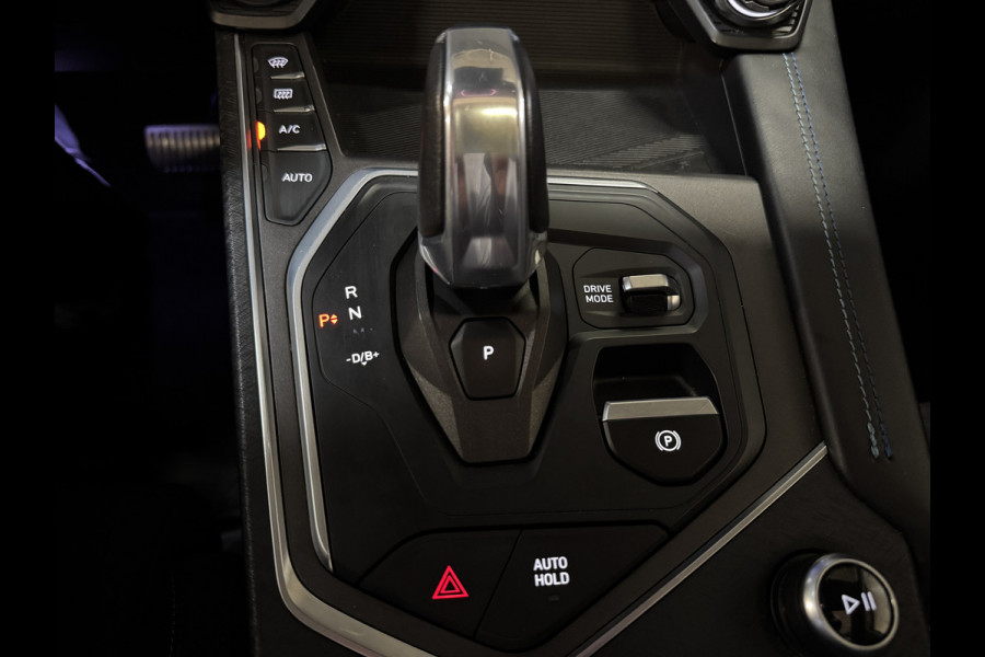 Lynk & Co 01 1.5 | Panoramadak | Adaptive cruise | Camera | Stoelverwarming | Carplay | Sfeerverlichting