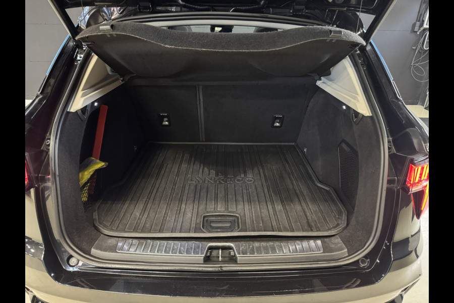 Lynk & Co 01 1.5 | Panoramadak | Adaptive cruise | Camera | Stoelverwarming | Carplay | Sfeerverlichting