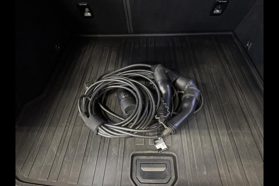 Lynk & Co 01 1.5 | Panoramadak | Adaptive cruise | Camera | Stoelverwarming | Carplay | Sfeerverlichting