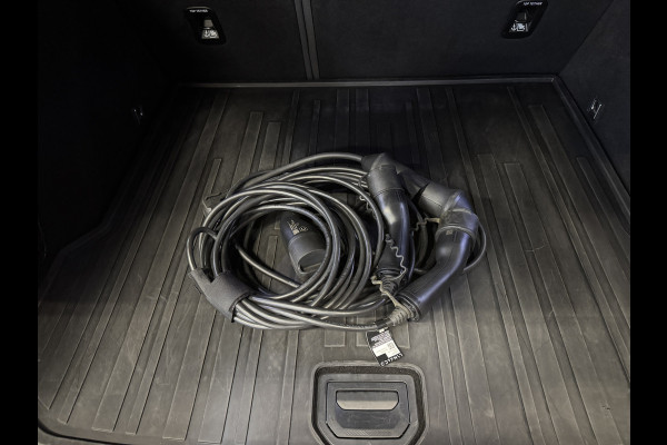 Lynk & Co 01 1.5 | Panoramadak | Adaptive cruise | Camera | Stoelverwarming | Carplay | Sfeerverlichting