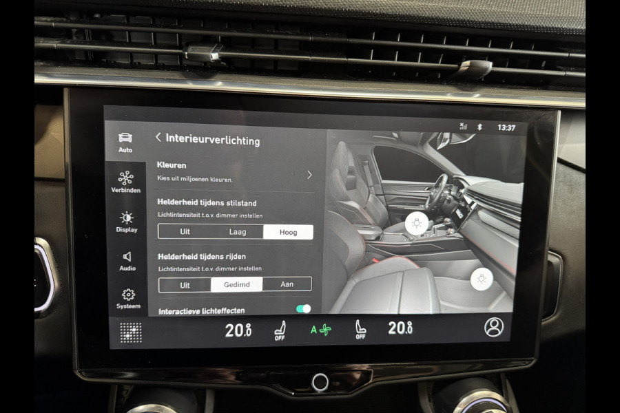 Lynk & Co 01 1.5 | Panoramadak | Adaptive cruise | Camera | Stoelverwarming | Carplay | Sfeerverlichting