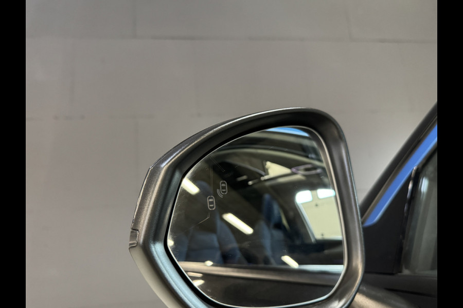 Lynk & Co 01 1.5 | Panoramadak | Adaptive cruise | Camera | Stoelverwarming | Carplay | Sfeerverlichting