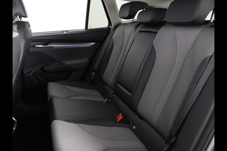 Škoda ENYAQ iV 80 (204PK) ACCU 93%! BEREIK 537KM GARANTIE 4-2031 BLACKLINE. NAVIGATIE . STUURWIEL VERWARMD . PARKEERSENSOREN VOOR & ACHTER .