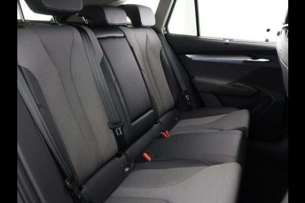 Škoda ENYAQ iV 80 (204PK) ACCU 93%! BEREIK 537KM GARANTIE 4-2031 BLACKLINE. NAVIGATIE . STUURWIEL VERWARMD . PARKEERSENSOREN VOOR & ACHTER .