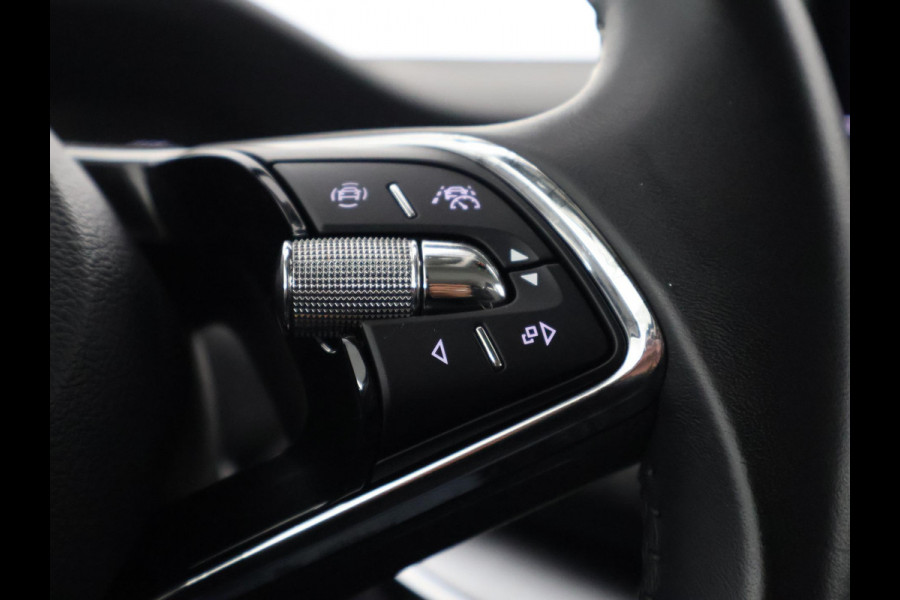 Škoda ENYAQ iV 80 (204PK) ACCU 93%! BEREIK 537KM GARANTIE 4-2031 BLACKLINE. NAVIGATIE . STUURWIEL VERWARMD . PARKEERSENSOREN VOOR & ACHTER .