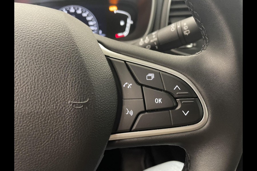 Renault MEGANE Estate 1.3 TCe 140 Equilibre Navigatie Apple Carplay/Android Auto Parkeersensoren Cruise Control Ledverlichting Climate Control