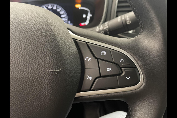 Renault MEGANE Estate 1.3 TCe 140 Equilibre Navigatie Apple Carplay/Android Auto Parkeersensoren Cruise Control Ledverlichting Climate Control
