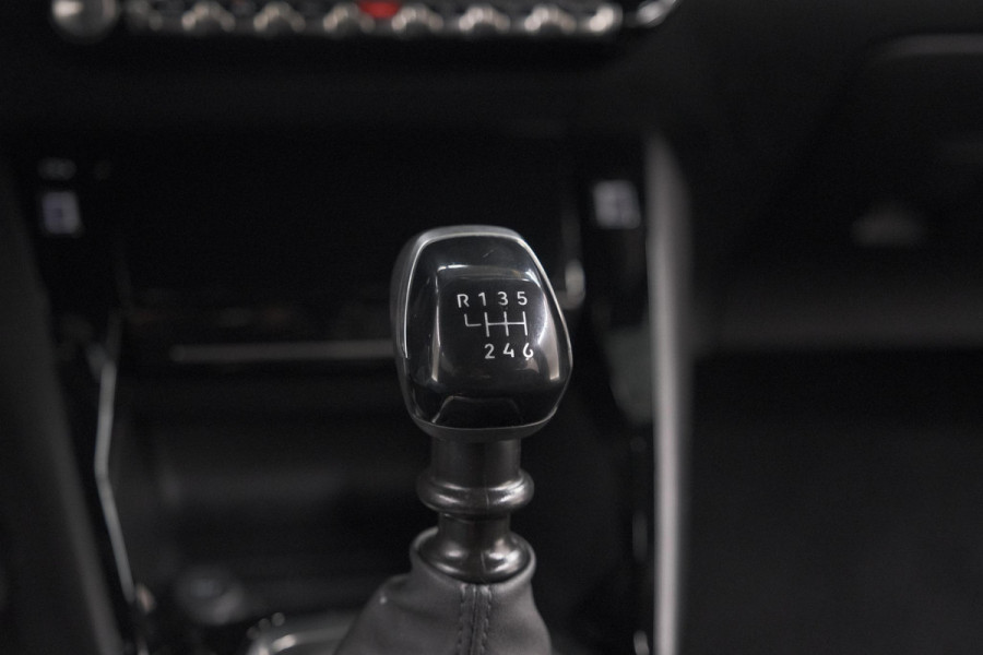 Peugeot 2008 PureTech 100 Allure | Camera | Navigatie | Parkeersensoren | Apple Carplay