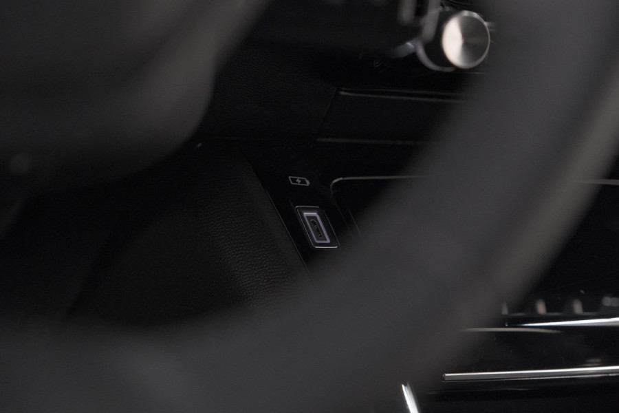 Peugeot 2008 PureTech 100 Allure | Camera | Navigatie | Parkeersensoren | Apple Carplay