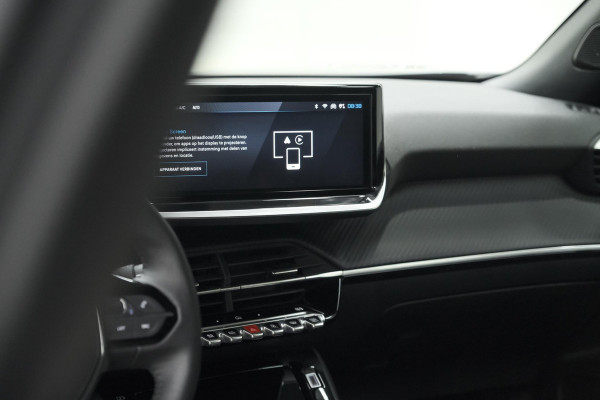 Peugeot 2008 PureTech 100 Allure | Camera | Navigatie | Parkeersensoren | Apple Carplay