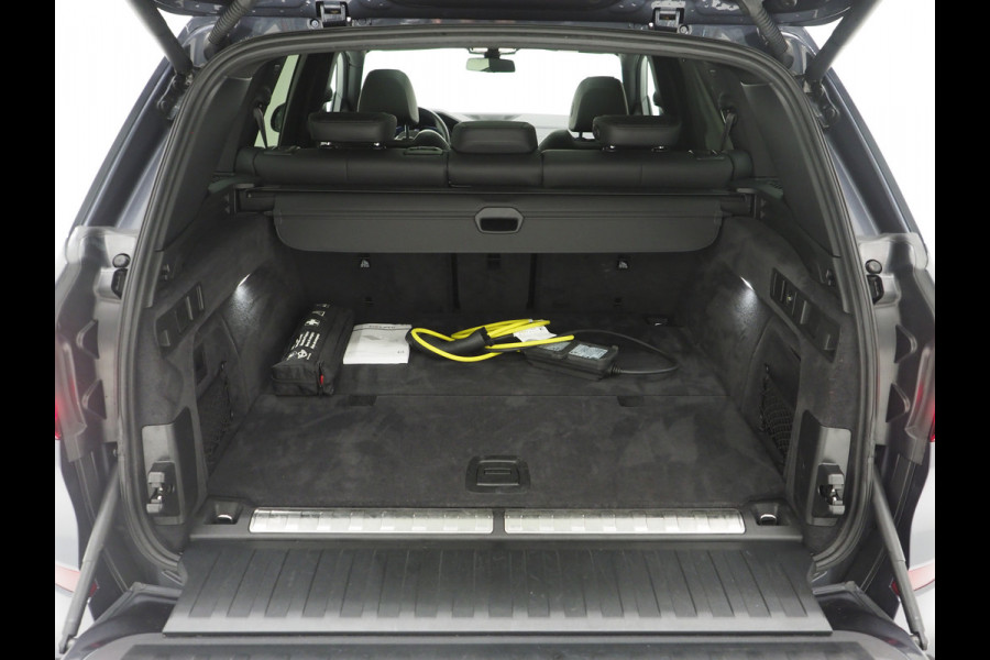 BMW X5 xDrive45e M-Sport Shadow | Panoramadak | Skylounge | Harman/Kardon | 360 | LaserLED | Trekhaak