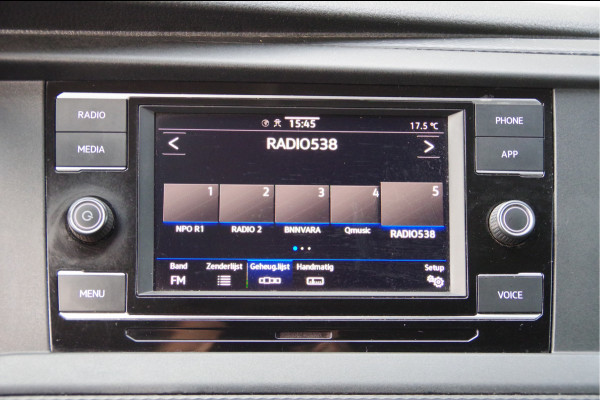 Volkswagen Transporter 2.0 TDI L2 150PK AUT. LED, TREKHAAK, CRUISE, CARPLAY, AIRCO, PARKEERSENSOREN, NL AUTO, NAP