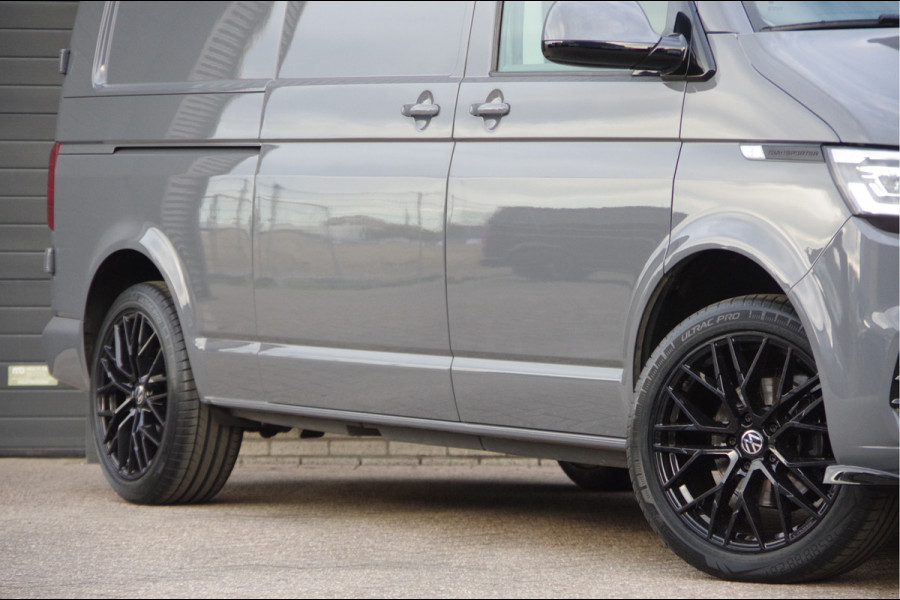 Volkswagen Transporter 2.0 TDI L2 150PK AUT. LED, TREKHAAK, CRUISE, CARPLAY, AIRCO, PARKEERSENSOREN, NL AUTO, NAP