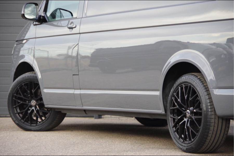 Volkswagen Transporter 2.0 TDI L2 150PK AUT. LED, TREKHAAK, CRUISE, CARPLAY, AIRCO, PARKEERSENSOREN, NL AUTO, NAP