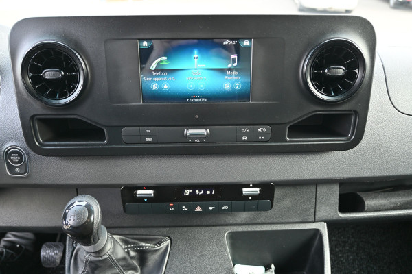 Mercedes-Benz Sprinter 515 CDI L3 Bakwagen met laadklep Dhollandia klep, MBUX met Apple Carplay/Android Auto