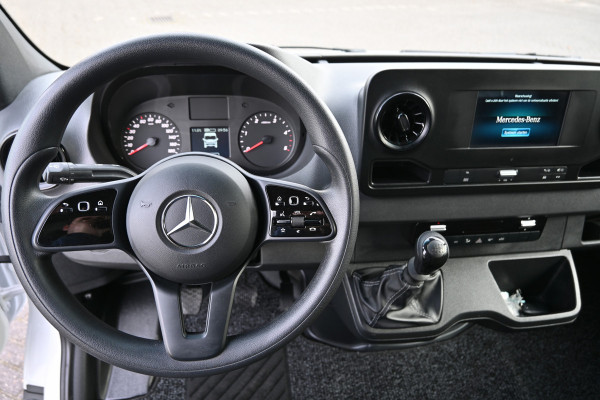 Mercedes-Benz Sprinter 515 CDI L3 Bakwagen met laadklep Dhollandia klep, MBUX met Apple Carplay/Android Auto