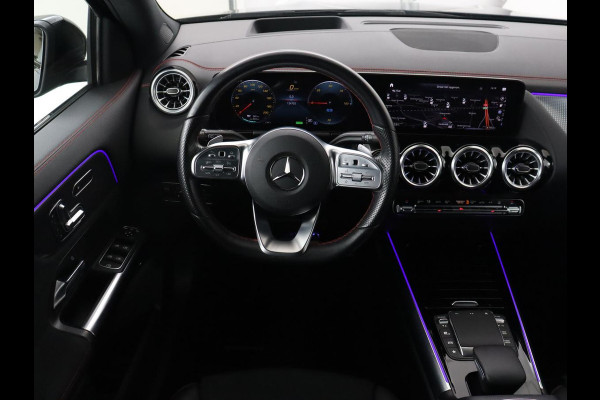 Mercedes-Benz EQA 250 AMG 67kWh | Trekhaak | Carplay | Head-Up | Stoelverwarming | Memory | Keyless | Navigatie | Leder/Alcantara | Sfeerverlichting | Widescreen | Full LED | Park Assist