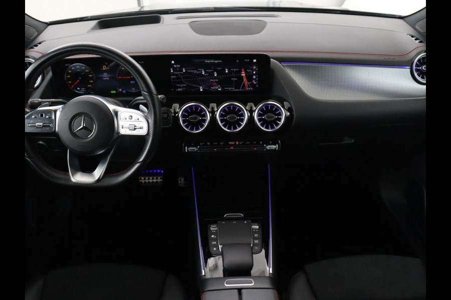 Mercedes-Benz EQA 250 AMG 67kWh | Trekhaak | Carplay | Head-Up | Stoelverwarming | Memory | Keyless | Navigatie | Leder/Alcantara | Sfeerverlichting | Widescreen | Full LED | Park Assist