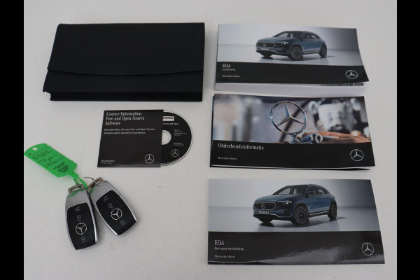 Mercedes-Benz EQA 250 AMG 67kWh | Trekhaak | Carplay | Head-Up | Stoelverwarming | Memory | Keyless | Navigatie | Leder/Alcantara | Sfeerverlichting | Widescreen | Full LED | Park Assist