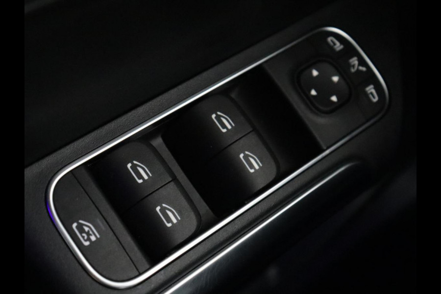 Mercedes-Benz EQA 250 AMG 67kWh | Trekhaak | Carplay | Head-Up | Stoelverwarming | Memory | Keyless | Navigatie | Leder/Alcantara | Sfeerverlichting | Widescreen | Full LED | Park Assist