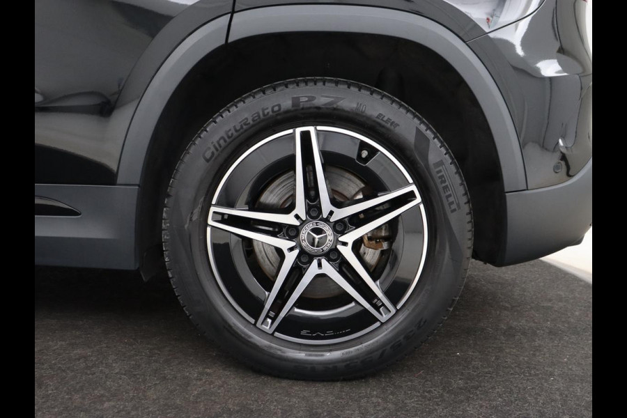 Mercedes-Benz EQA 250 AMG 67kWh | Trekhaak | Carplay | Head-Up | Stoelverwarming | Memory | Keyless | Navigatie | Leder/Alcantara | Sfeerverlichting | Widescreen | Full LED | Park Assist