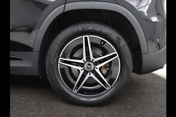 Mercedes-Benz EQA 250 AMG 67kWh | Trekhaak | Carplay | Head-Up | Stoelverwarming | Memory | Keyless | Navigatie | Leder/Alcantara | Sfeerverlichting | Widescreen | Full LED | Park Assist