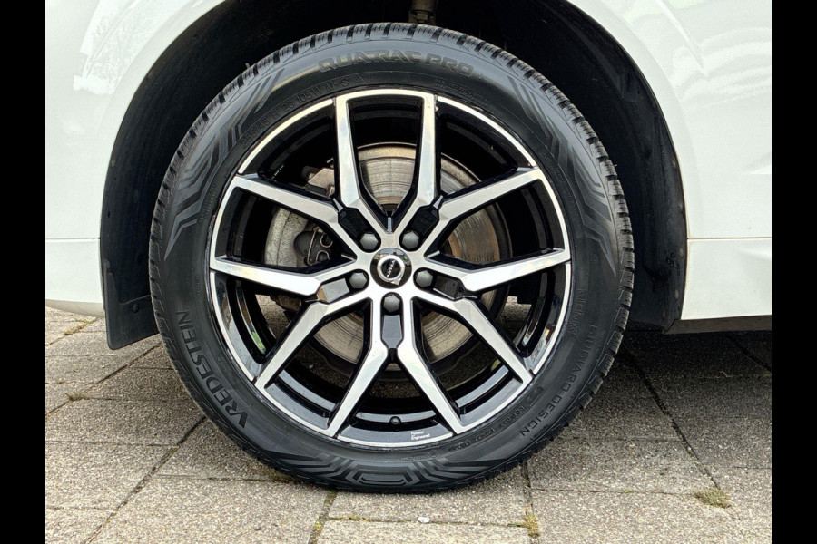 Volvo XC60 2.0 T6 Plug-in hybrid AWD R-Design Long Range | Skyroof | 20" velgen | Sportstoelen | Stoel- stuurverwaming | A-Camera