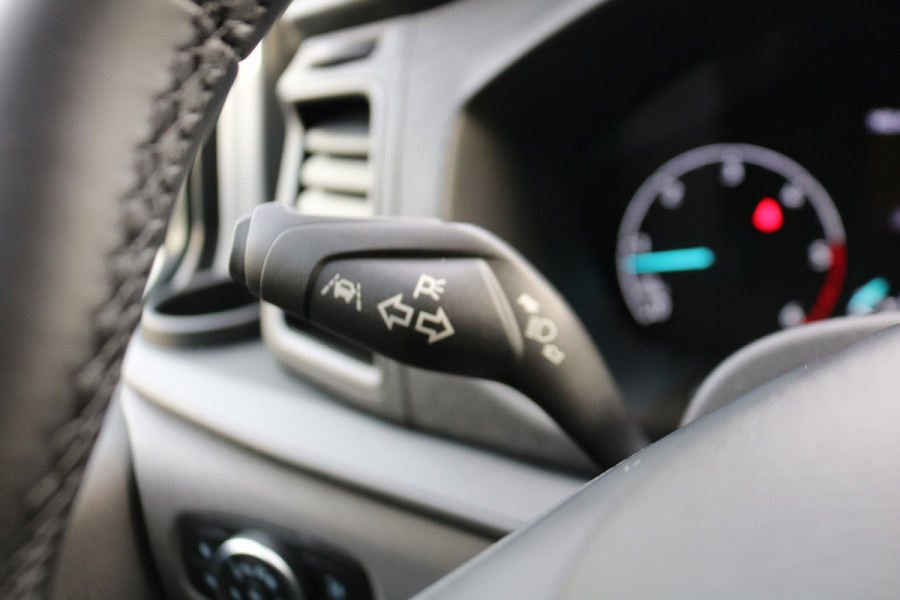 Ford Transit Custom 2.0 TDCI 130pk L2 H1 Trend Koelwagen Automaat Airco Camera Apple Carplay