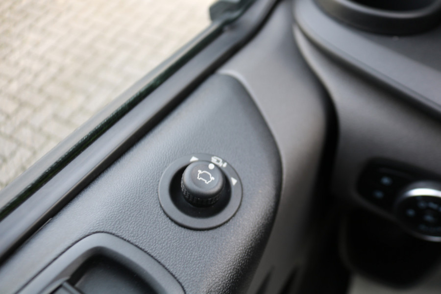 Ford Transit Custom 2.0 TDCI 130pk L2 H1 Trend Koelwagen Automaat Airco Camera Apple Carplay