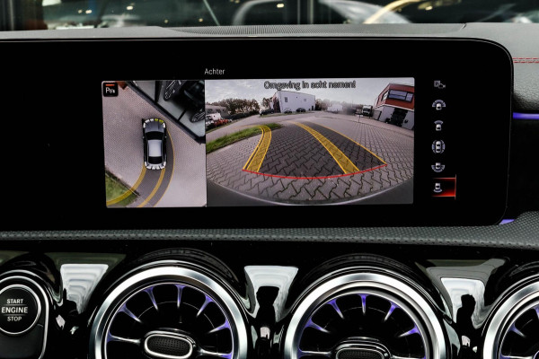 Mercedes-Benz CLA-Klasse 250 e AMG - PANO - MATGRIJS - SFEER - CAMERA