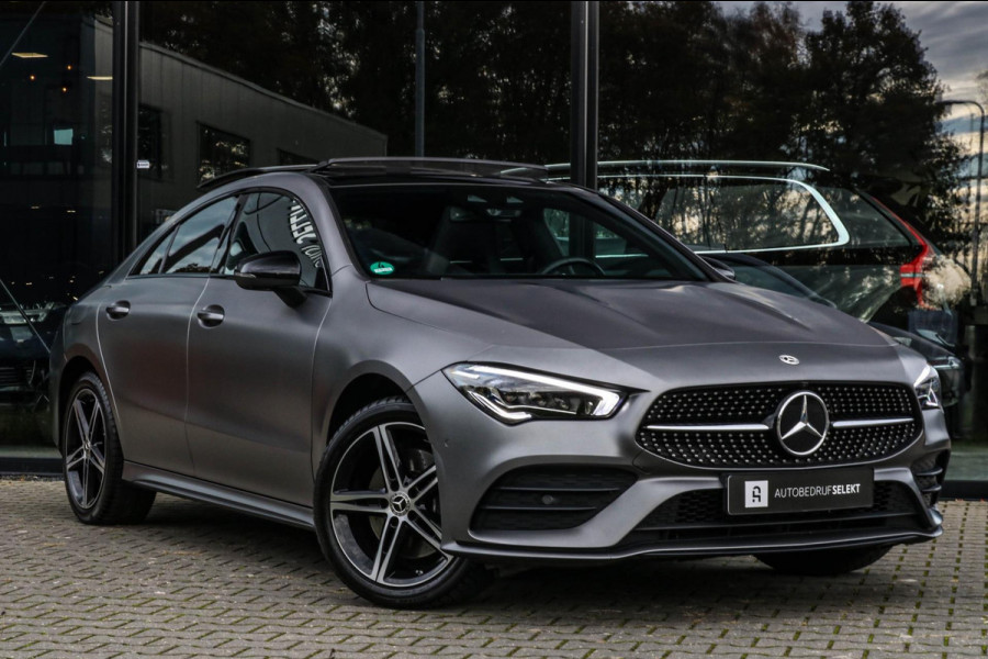 Mercedes-Benz CLA-Klasse 250 e AMG - PANO - MATGRIJS - SFEER - CAMERA