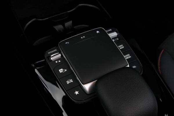 Mercedes-Benz CLA-Klasse 250 e AMG - PANO - MATGRIJS - SFEER - CAMERA