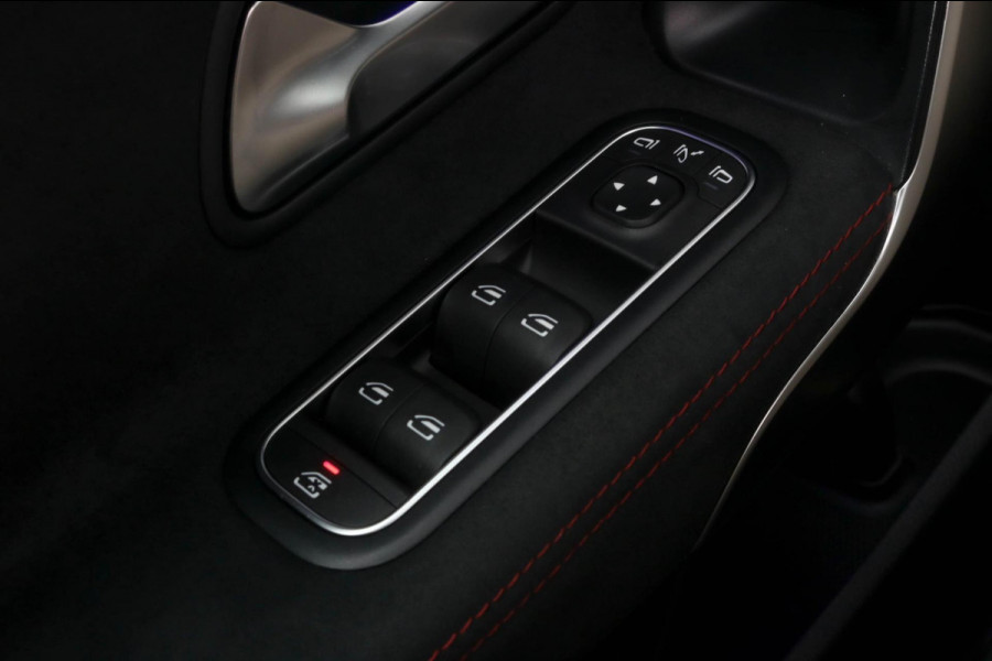 Mercedes-Benz CLA-Klasse 250 e AMG - PANO - MATGRIJS - SFEER - CAMERA